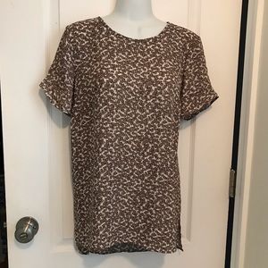 DR2 women’s multi-color Tee sz small
